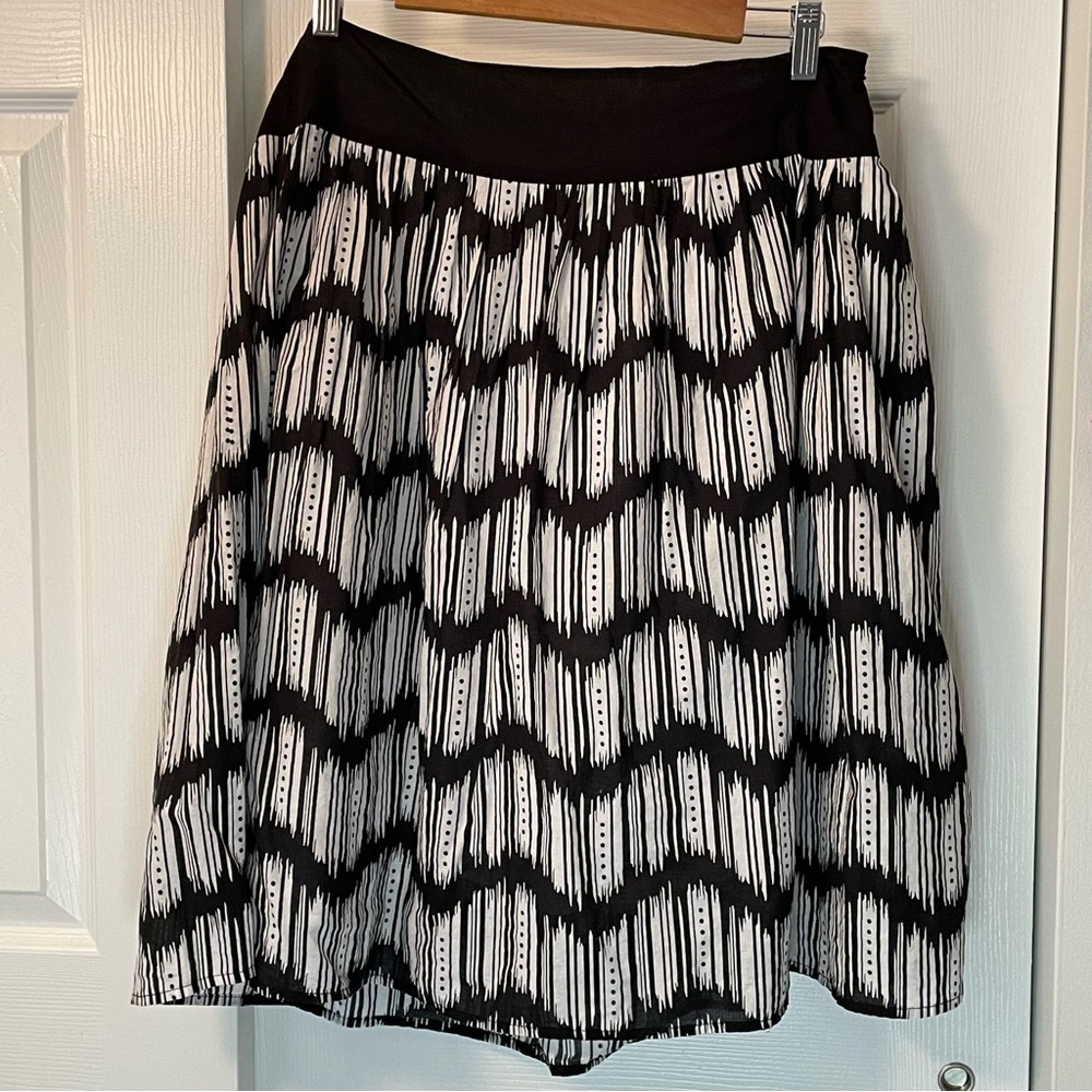 AB Studio Full Skirt Black and White Abstract Print 12